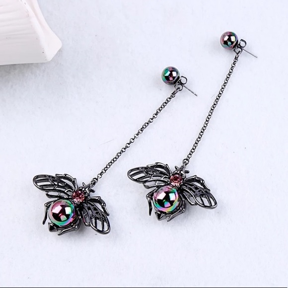 Mystic Pearl Insect Long Drop Earrings - Picture 3 of 6